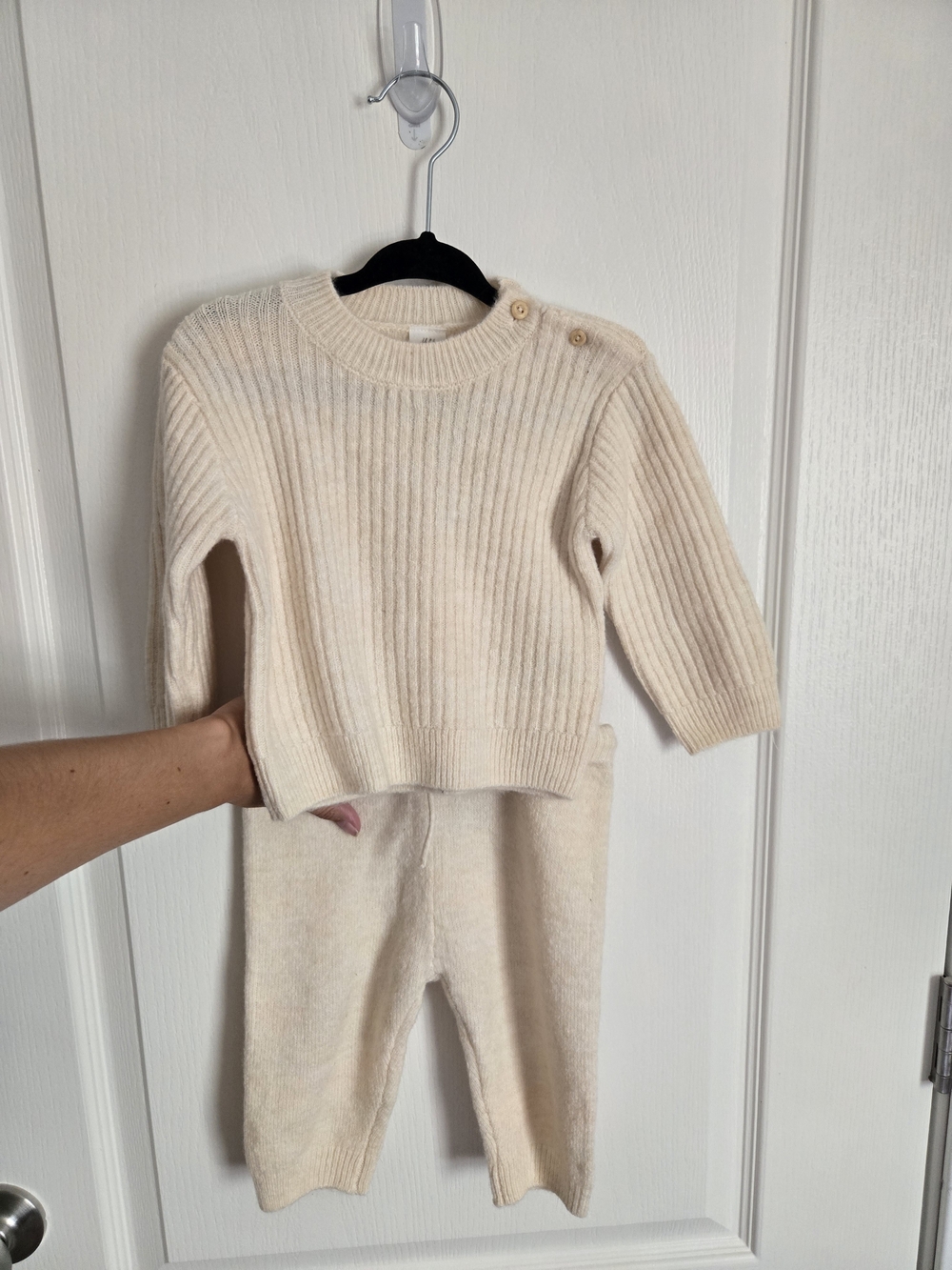 H&M 2-Piece Cream Ribbed Sweater Set NWT
